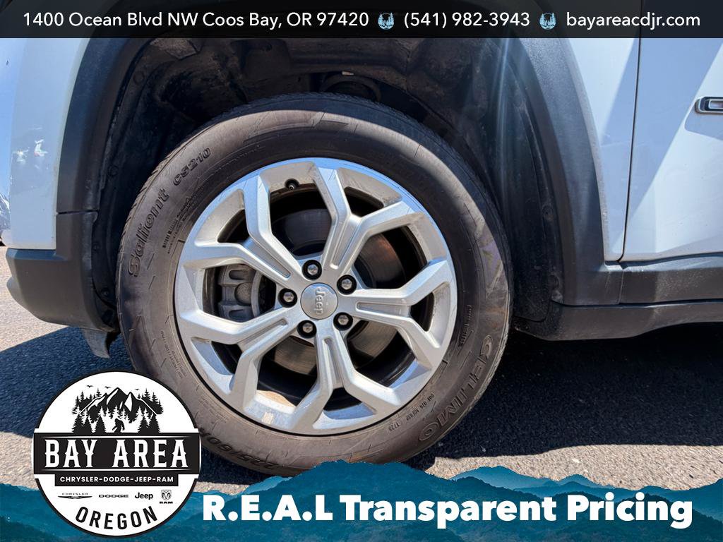 Used 2024 Jeep Compass Latitude AWD/4WD image 10