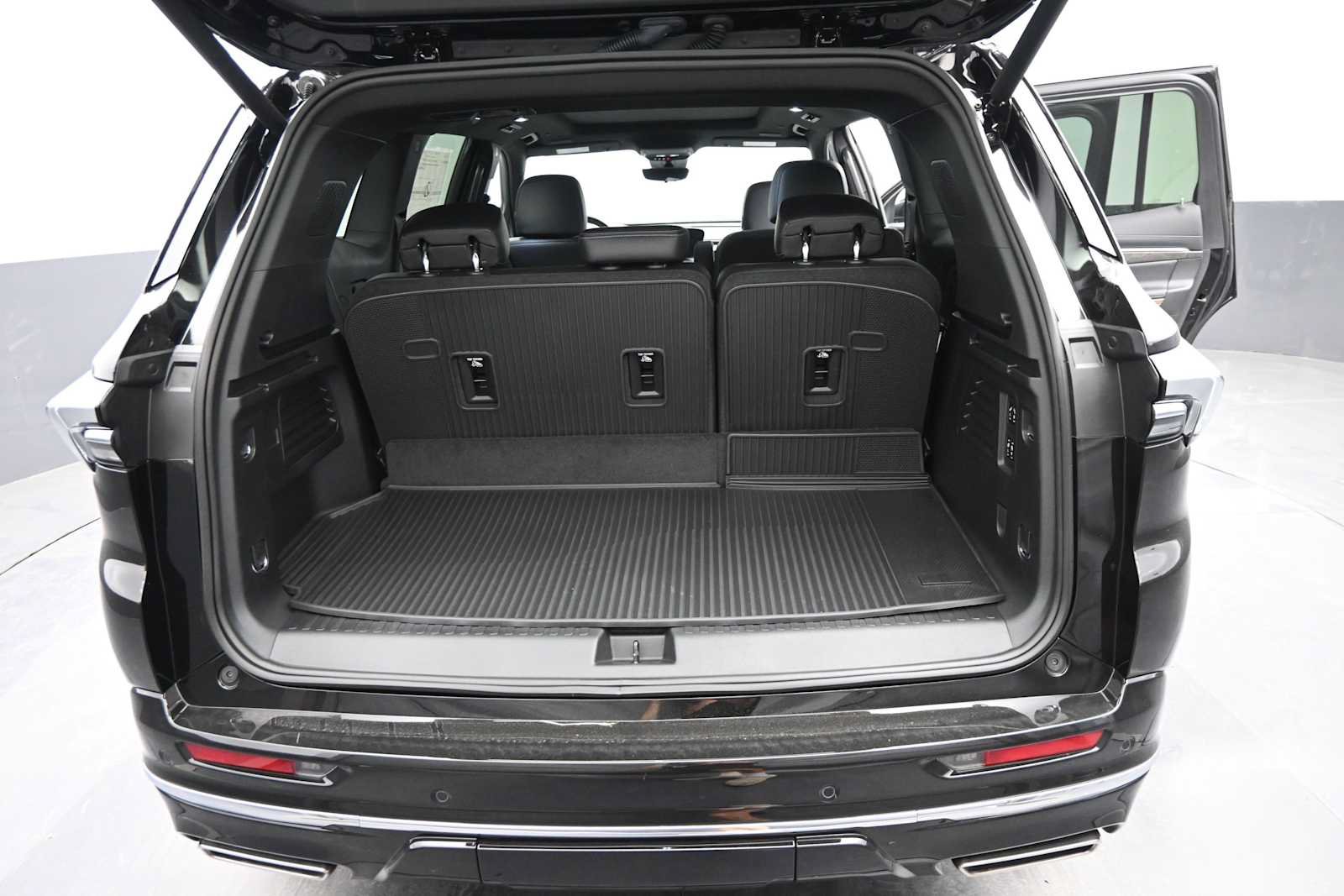 New 2026 Buick Enclave Avenir w/ Super Cruise Package AWD/4WD image 14