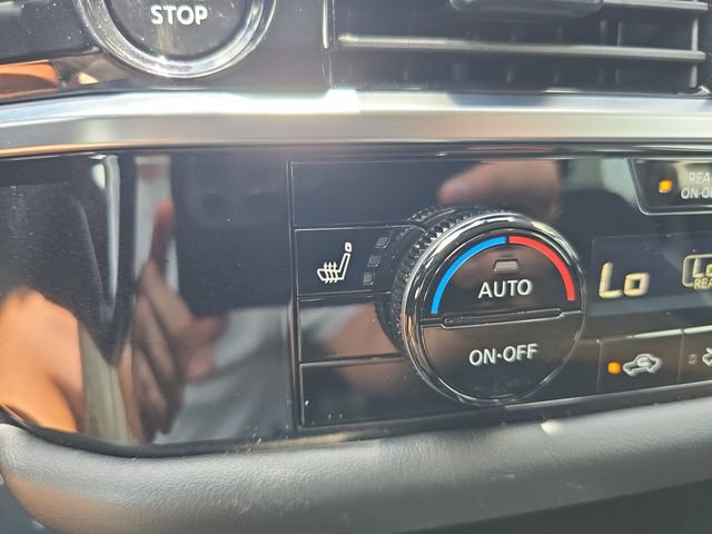 Used 2025 Nissan Pathfinder SV FWD image 22