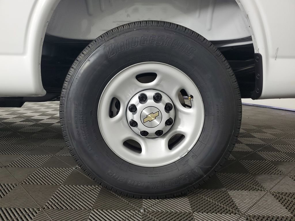 New 2025 Chevrolet Express 2500 w/ Driver Convenience Package image 28