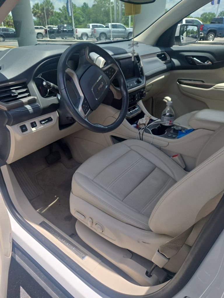 Used 2022 GMC Acadia Denali AWD/4WD image 2