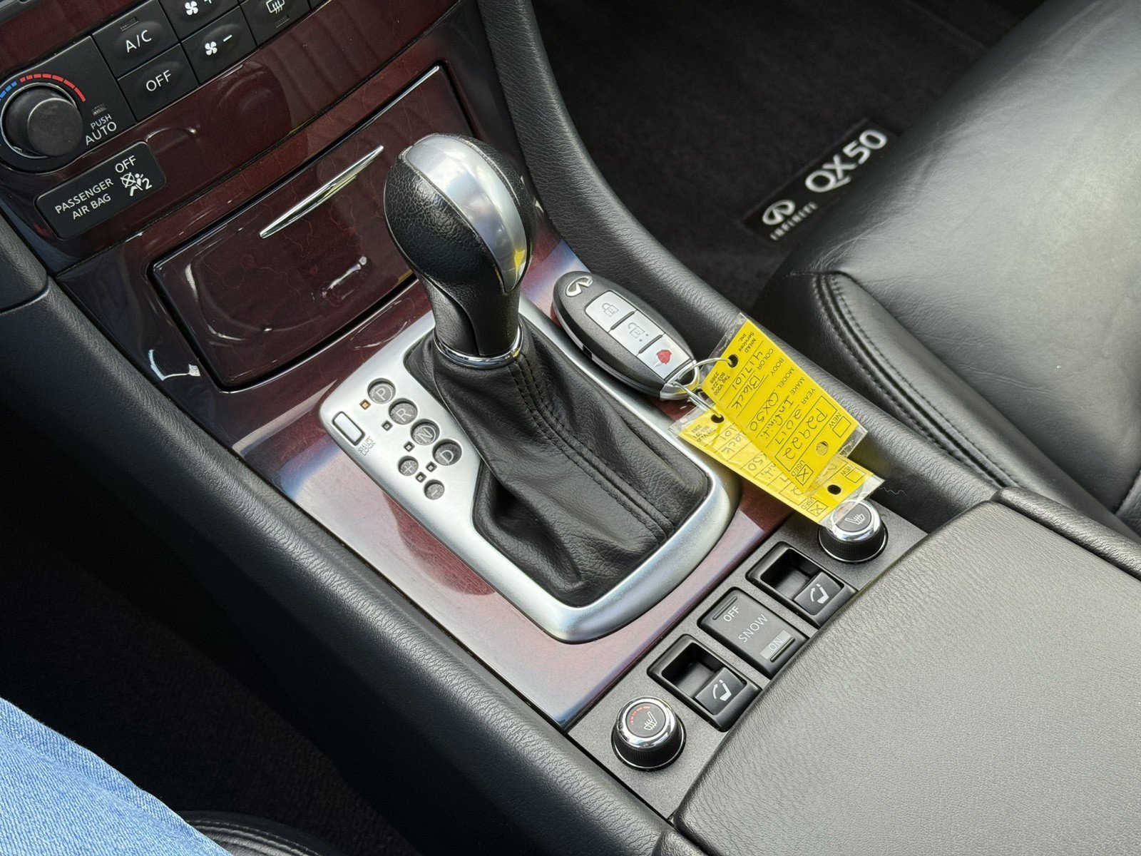 Used 2017 INFINITI QX50 AWD w/ Deluxe Touring Package image 19