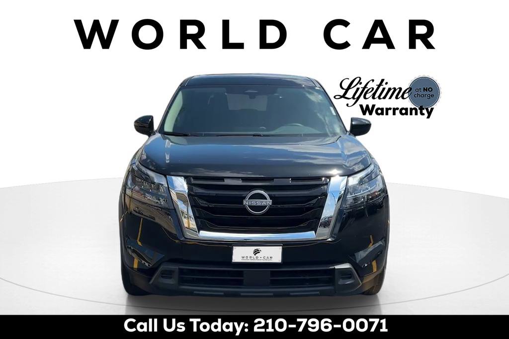 Used 2025 Nissan Pathfinder S AWD/4WD image 8