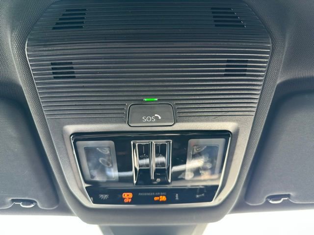 Used 2025 Volkswagen Atlas Cross Sport SEL R-Line image 23