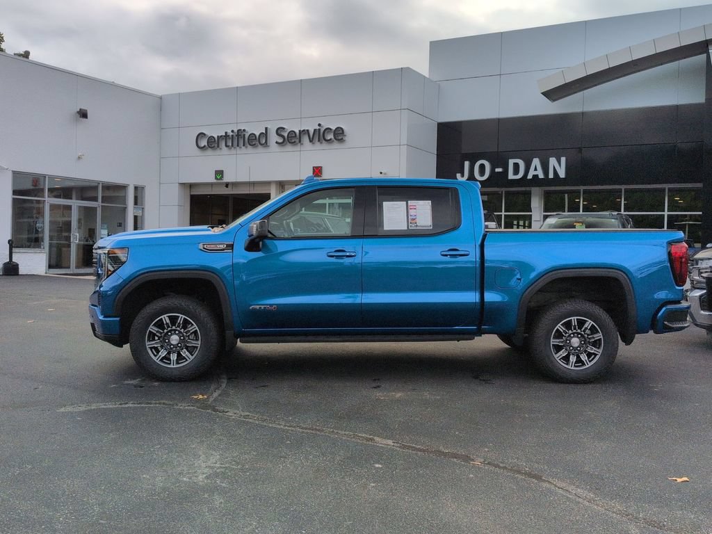 Certified 2024 GMC Sierra 1500 AT4 w/ Technology Package AWD/4WD image 8