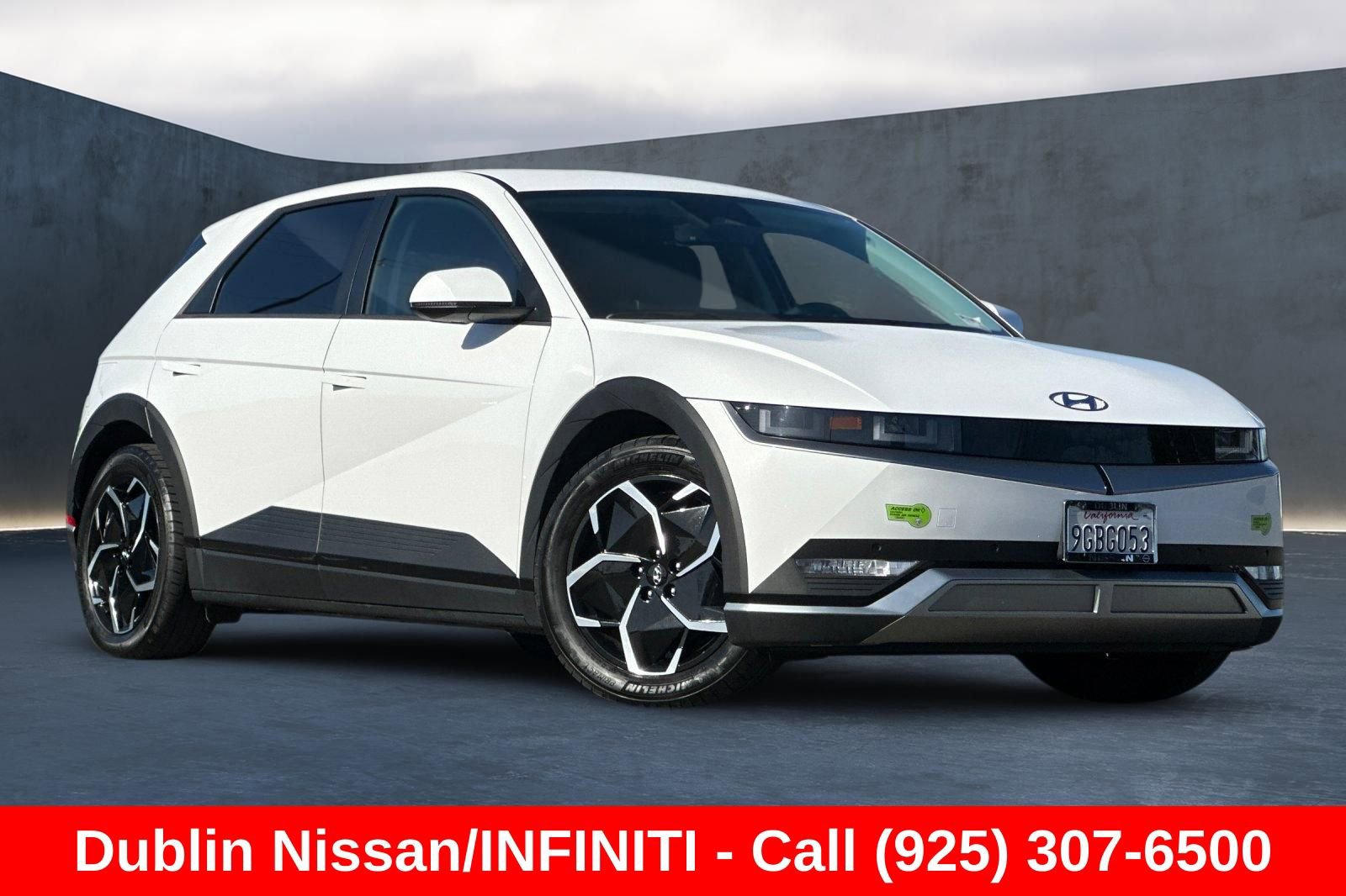 Used 2023 Hyundai Ioniq 5 SEL RWD image 2