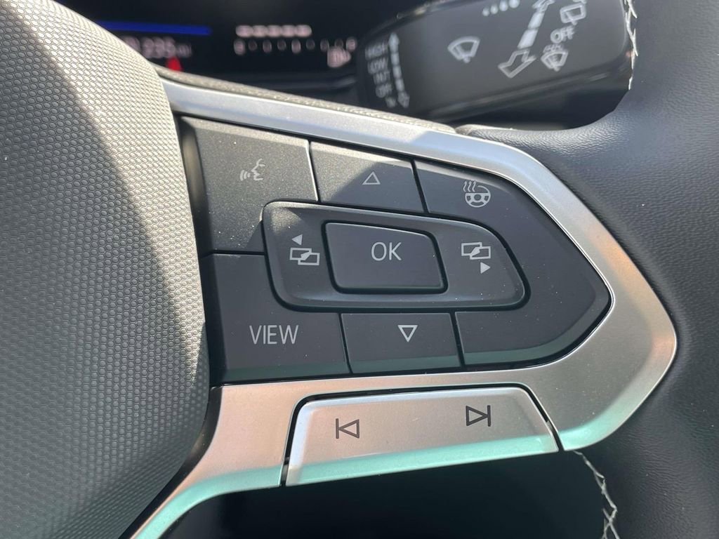 Used 2025 Volkswagen Taos S AWD/4WD image 19