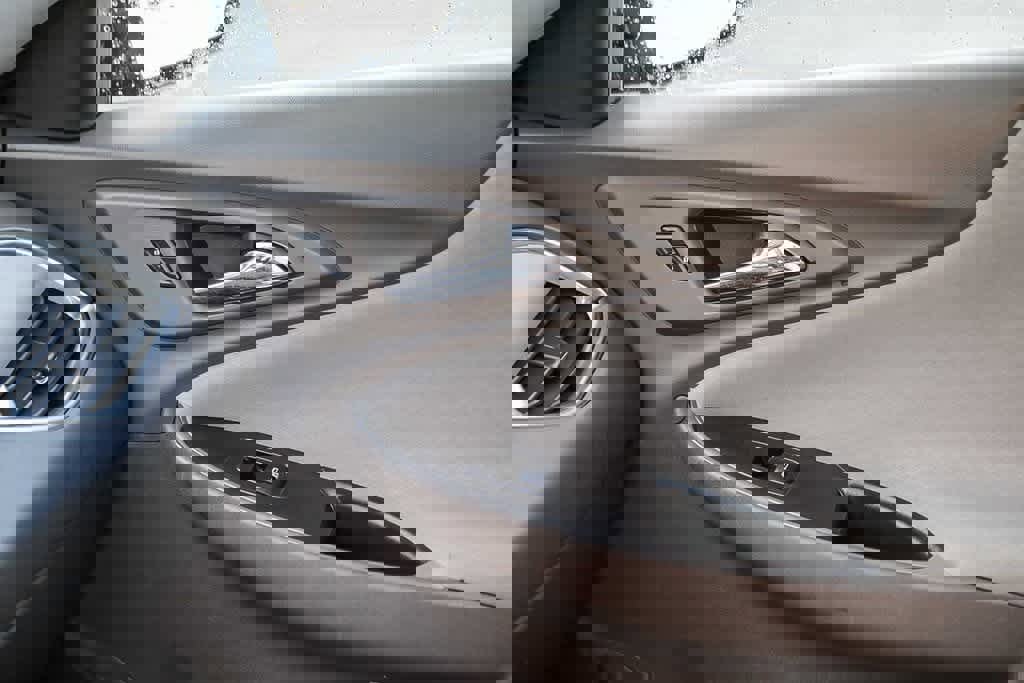 Used 2021 Chevrolet Malibu LT image 18