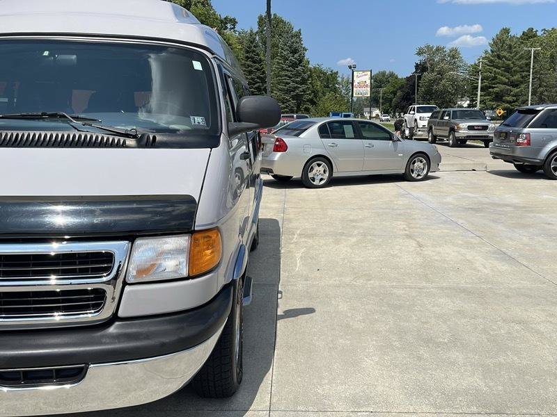 Used 1999 Dodge B1500 RWD image 4
