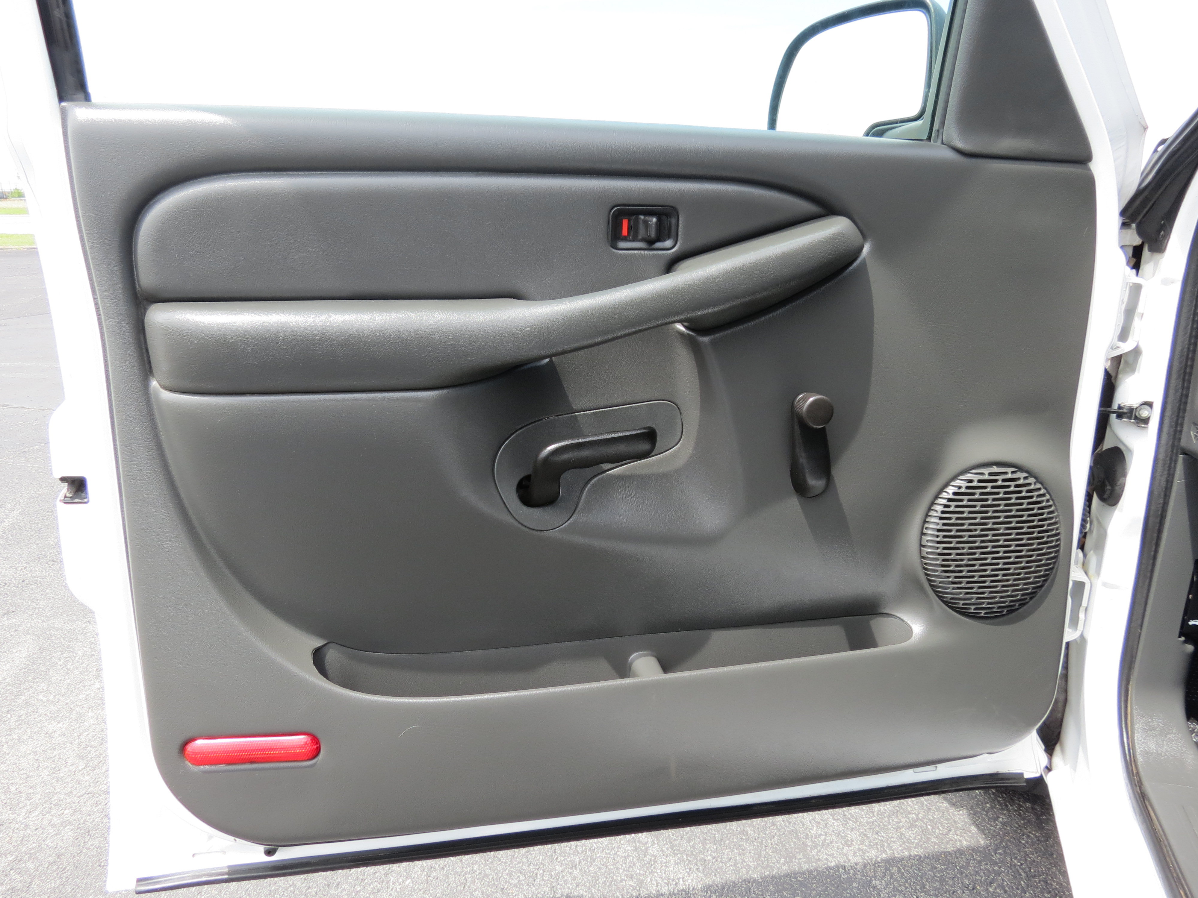 Used 2003 Chevrolet Silverado 1500 2WD Regular Cab w/ Exterior Appearance Package image 16