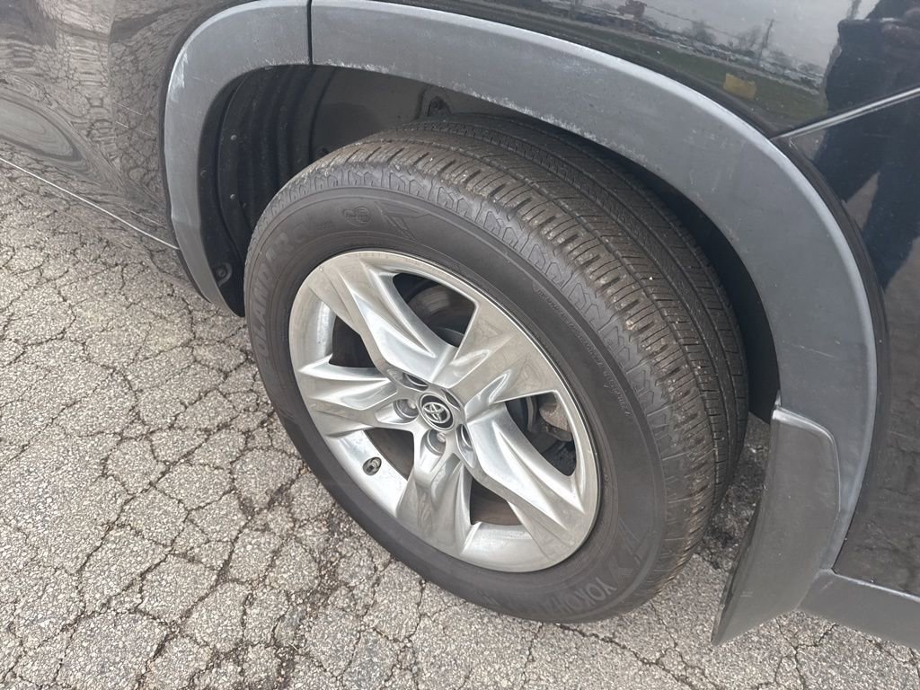 Used 2016 Toyota Highlander Limited image 27