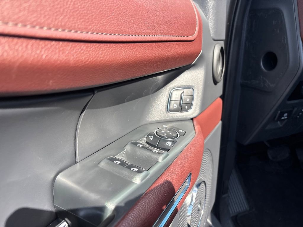 Used 2024 Ford Expedition Limited AWD/4WD image 23