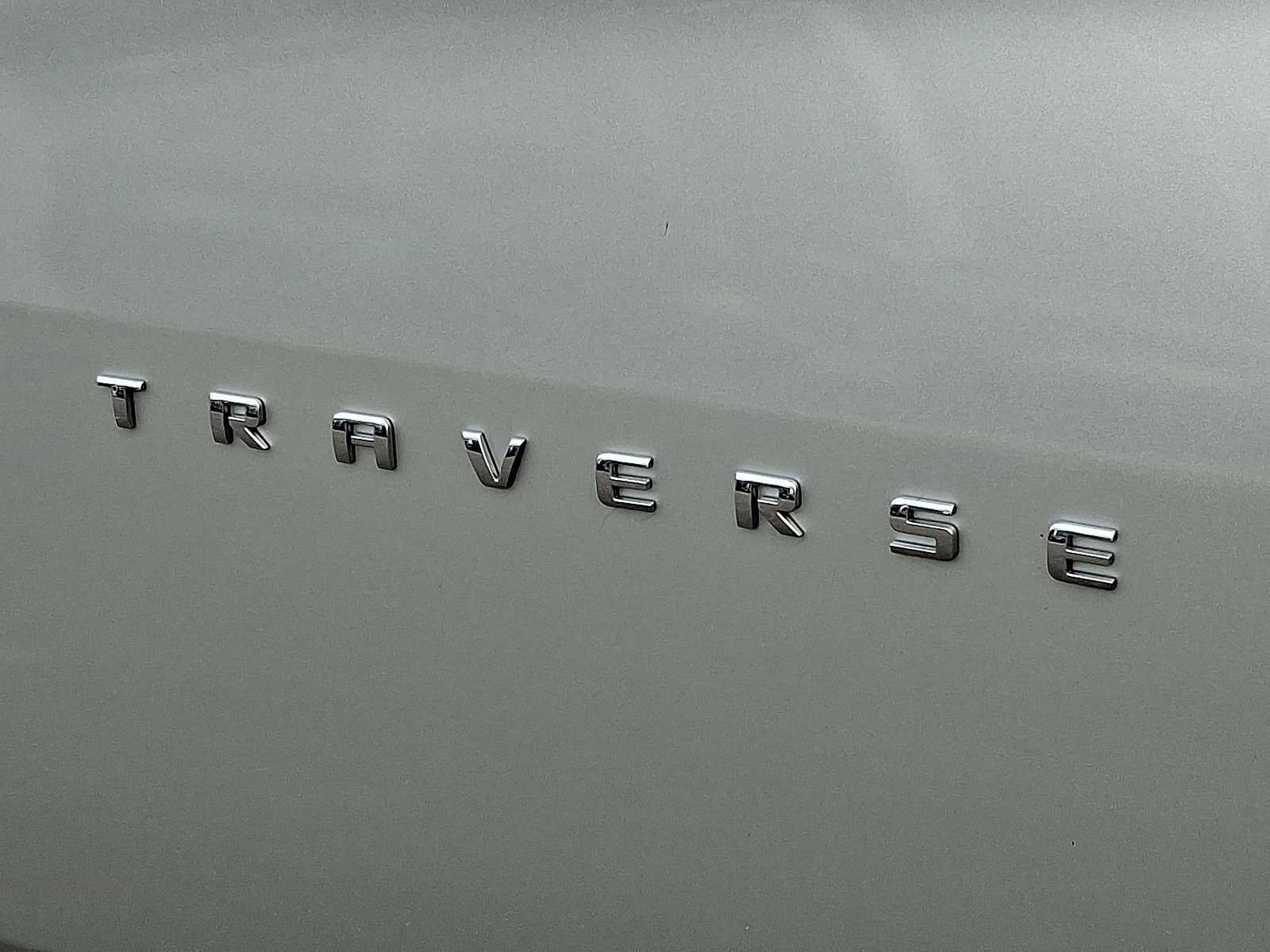 Used 2018 Chevrolet Traverse LT image 37