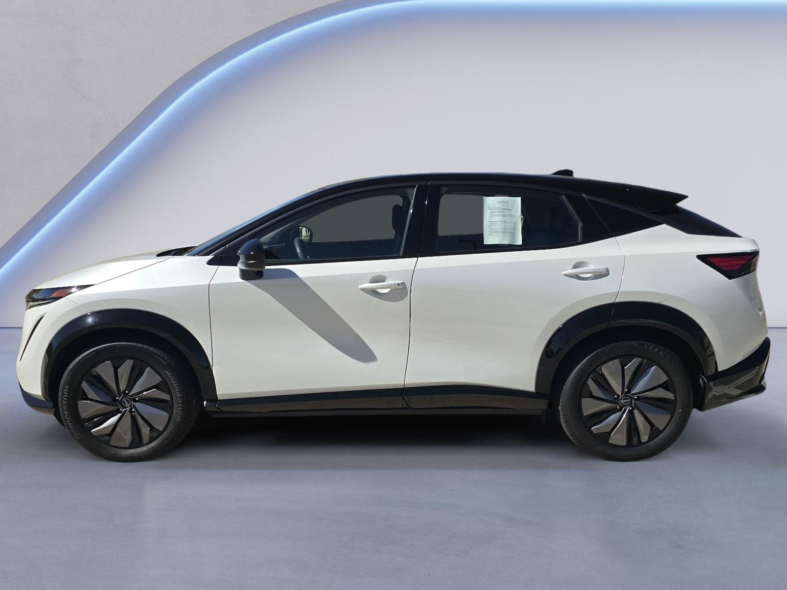 Used 2024 Nissan Ariya AWD image 2