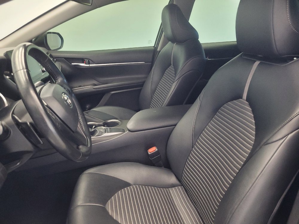 Used 2022 Toyota Camry SE image 17