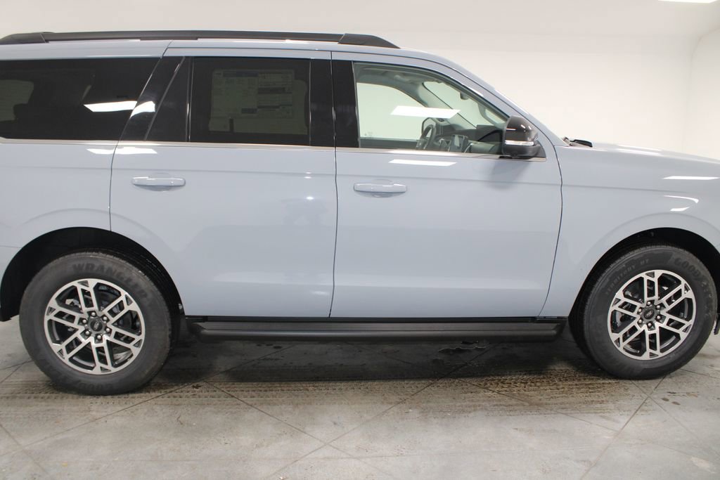 New 2026 Ford Expedition Active image 10