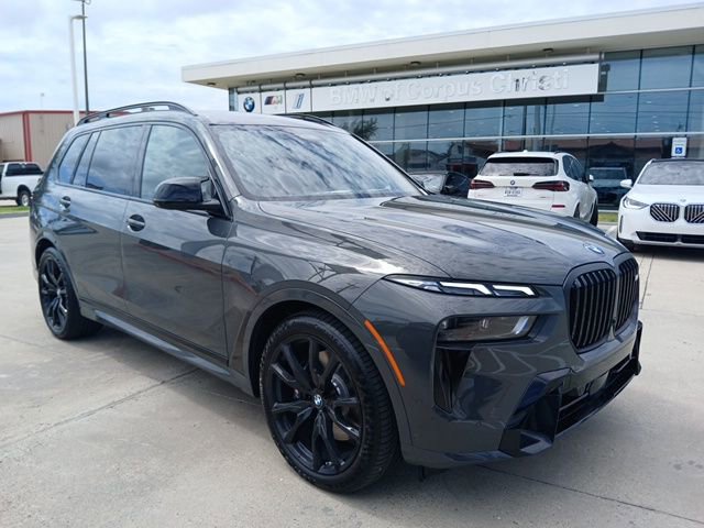 New 2026 BMW X7 M60i image 1