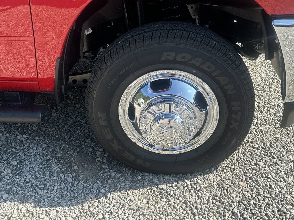New 2026 RAM 3500 Tradesman AWD/4WD image 12
