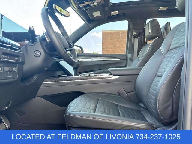 Certified 2026 Cadillac Escalade V w/ LPO, Onyx Lite Package AWD/4WD image 20