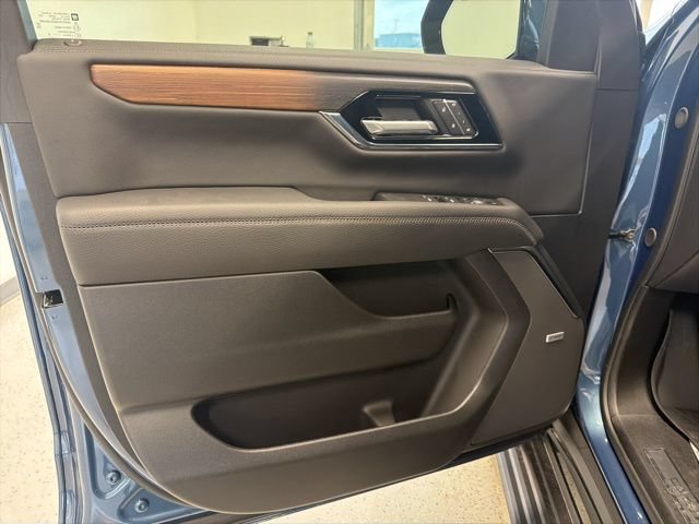 New 2026 GMC Yukon XL Denali w/ Sun & Power Step Package AWD/4WD image 51