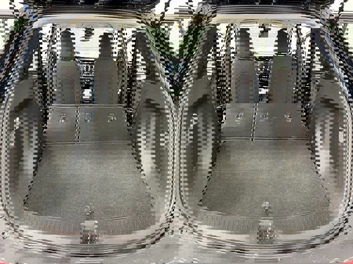 Used 2023 Chevrolet Bolt EUV LT image 25