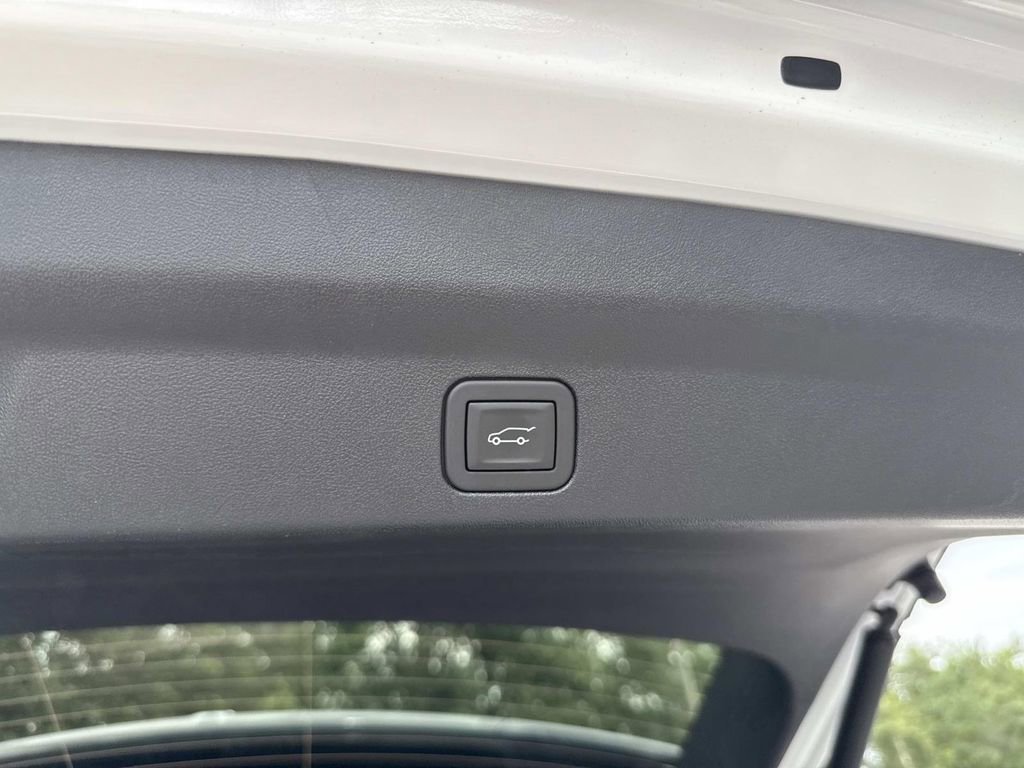 New 2025 Cadillac Escalade IQ Sport 2 w/ LPO, ONYX Package image 12