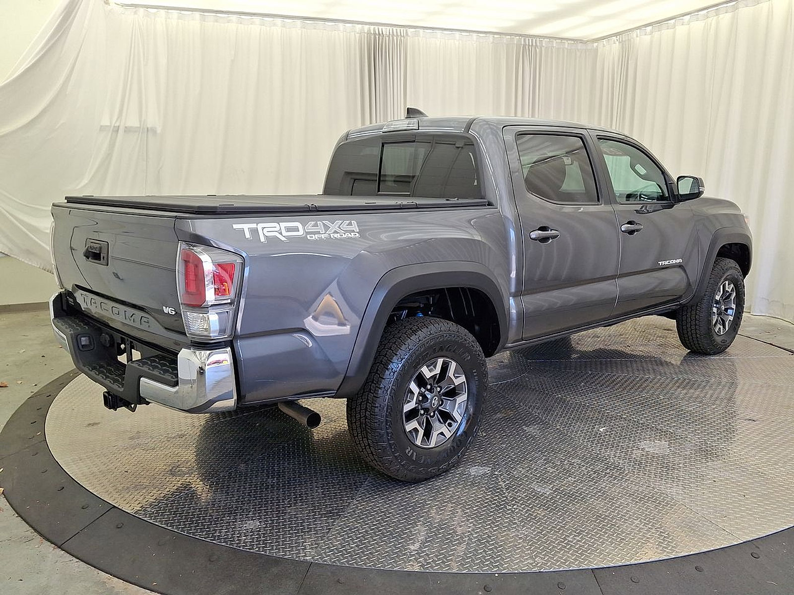 Used 2023 Toyota Tacoma TRD Off-Road AWD/4WD image 25