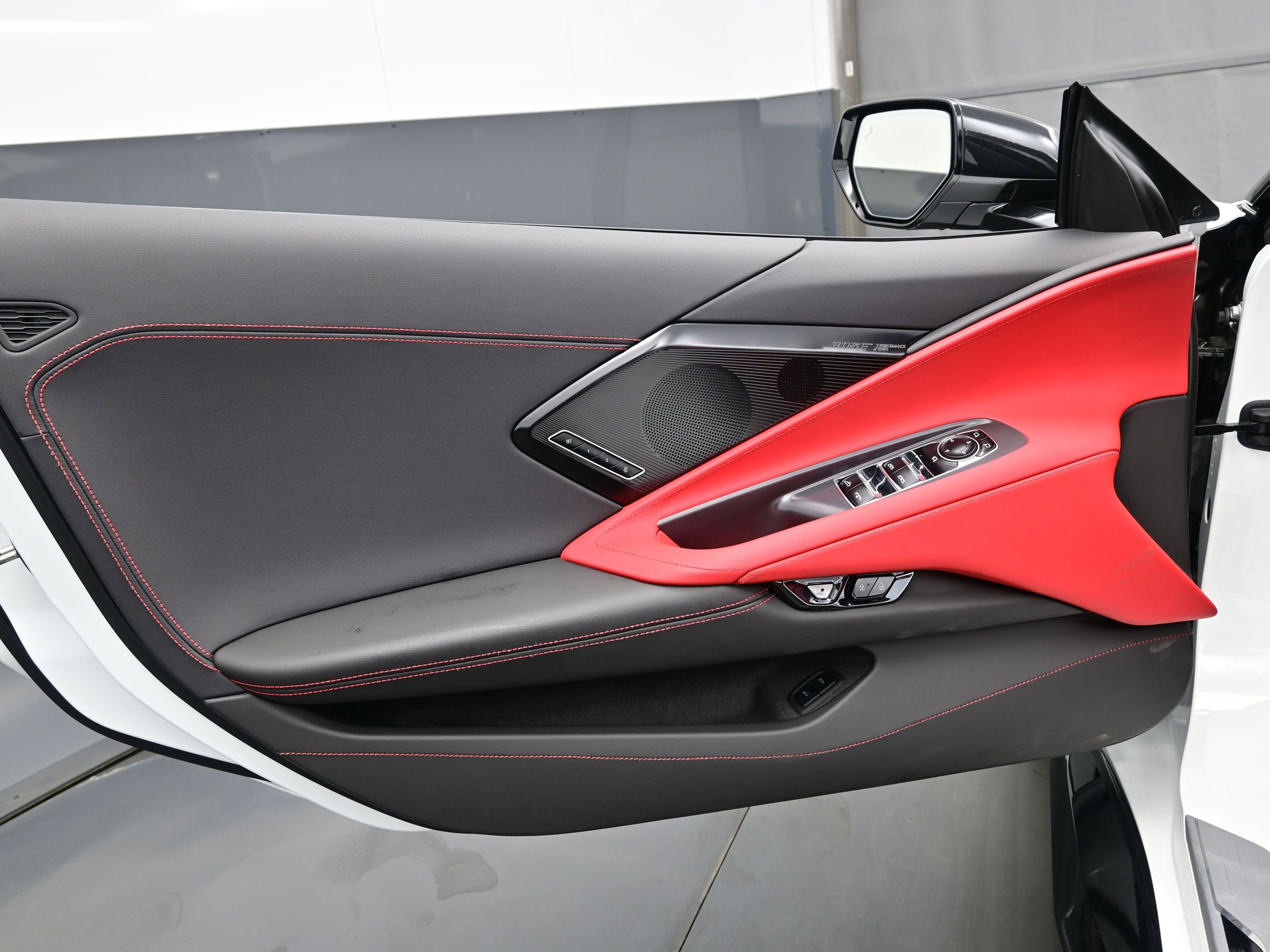 Used 2025 Chevrolet Corvette Z06 w/ Stealth Interior Trim Package RWD image 9