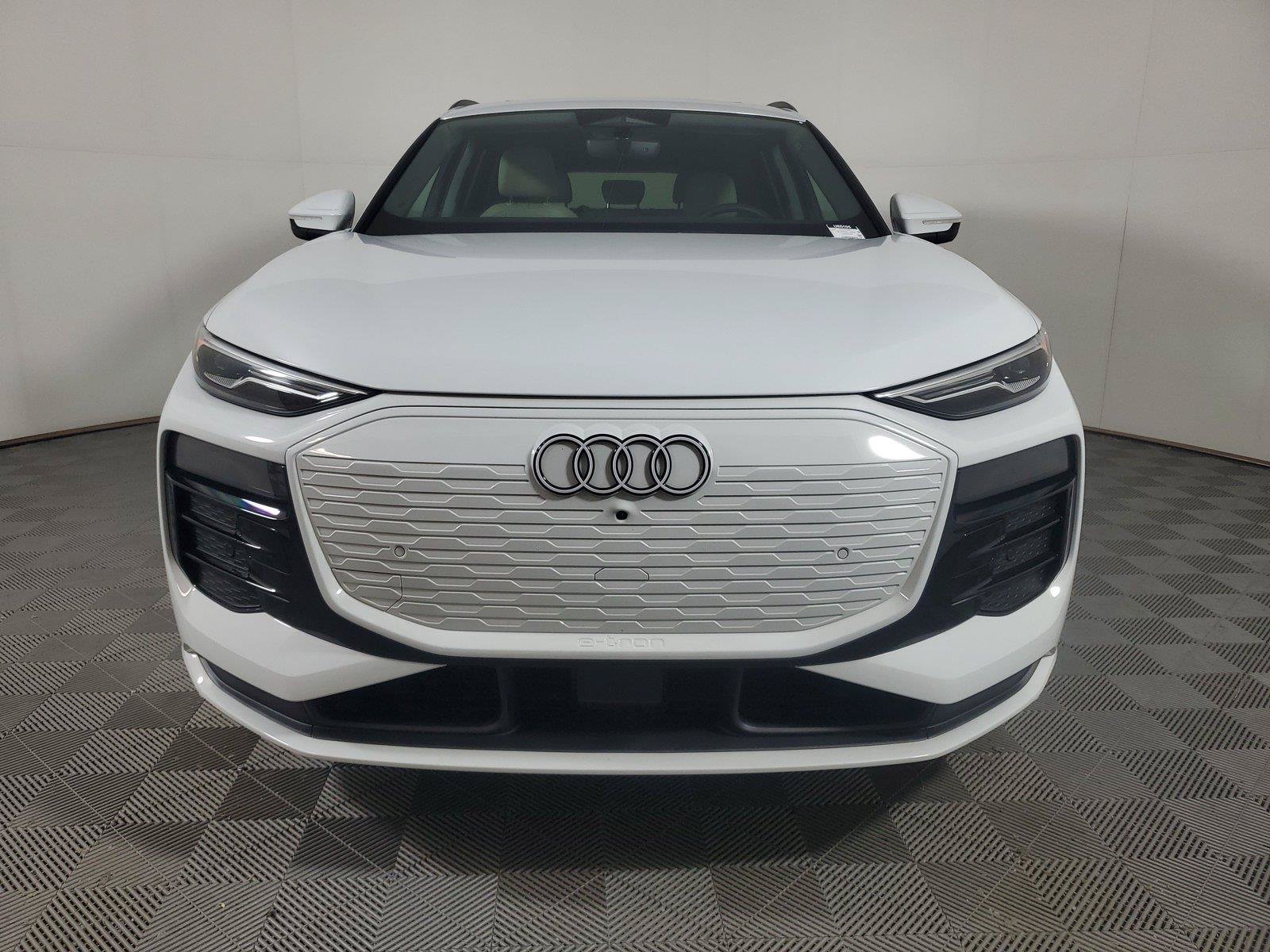 Used 2025 Audi Q6 e-tron Premium w/ Convenience Package AWD/4WD image 2