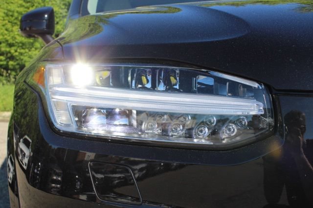 Certified 2024 Volvo XC90 B6 Plus w/ Protection Package AWD/4WD image 13