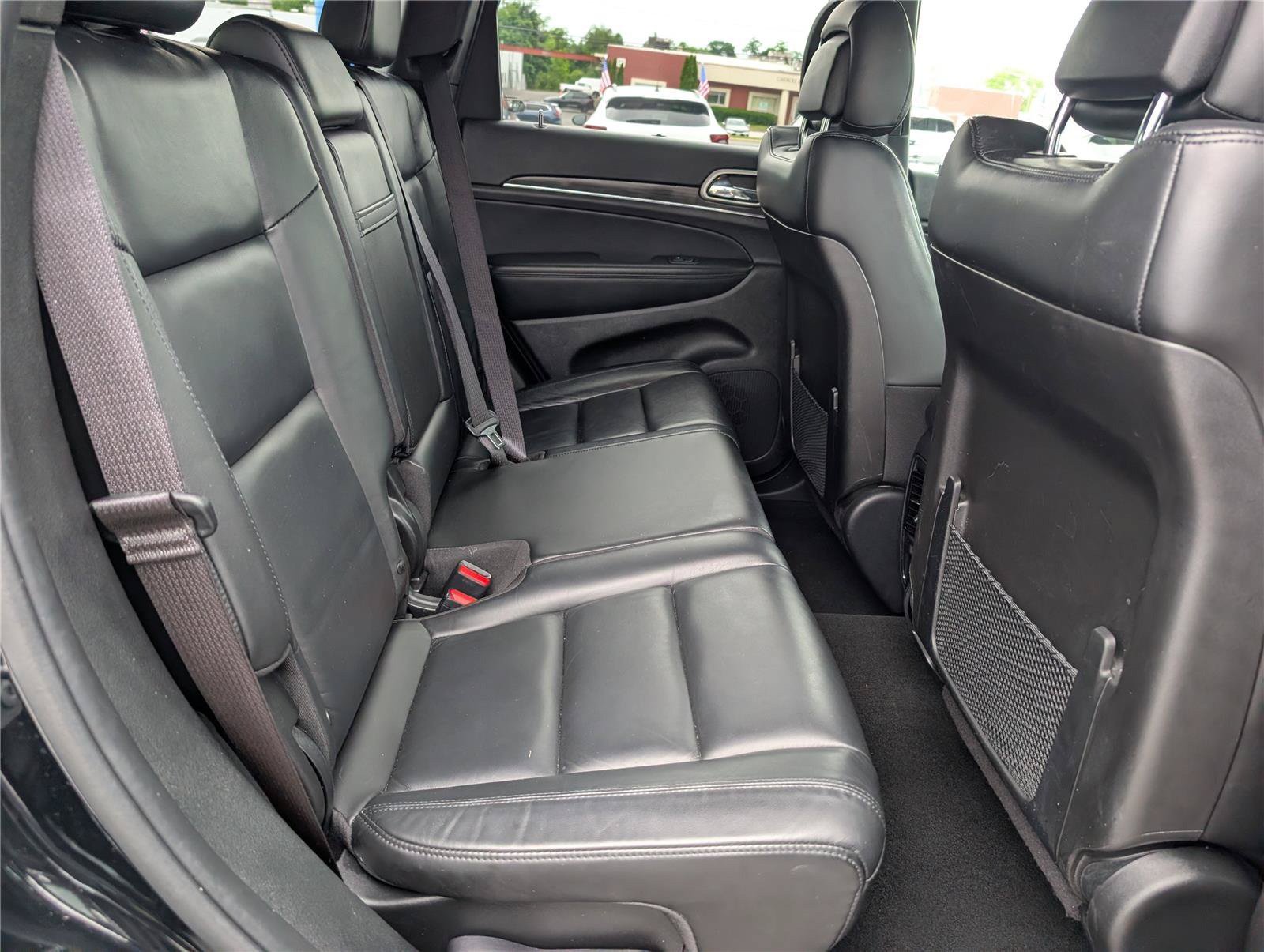 Used 2021 Jeep Grand Cherokee Limited AWD/4WD image 12