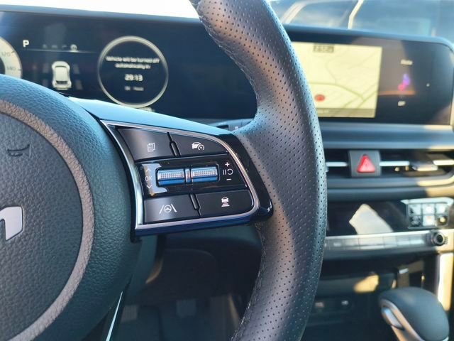 Certified 2024 Kia Seltos SX w/ SX Sunroof Package image 16