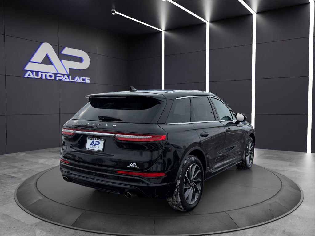 Used 2022 Lincoln Corsair Grand Touring image 6