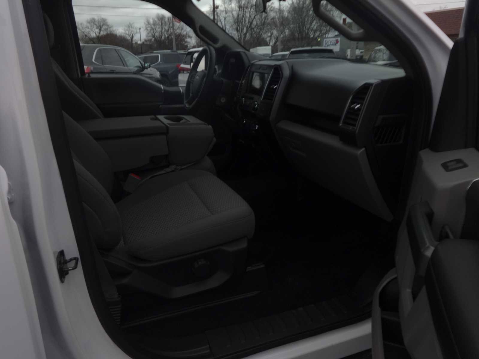 Used 2019 Ford F150 XLT image 9