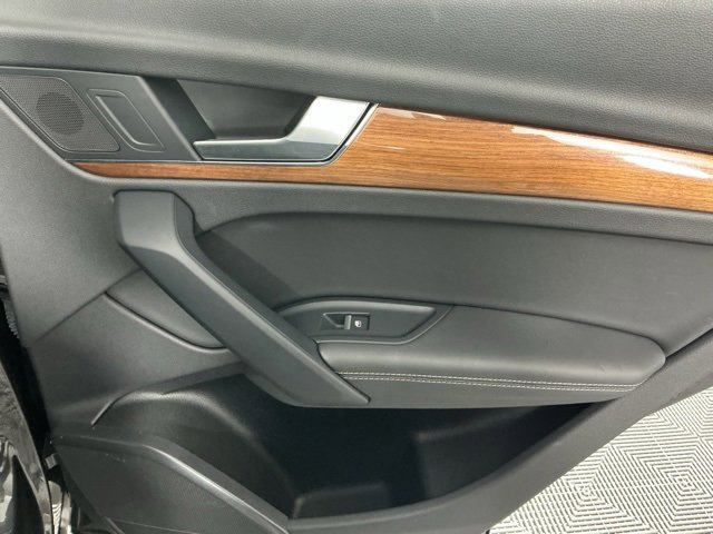 Used 2021 Audi Q5 2.0T Premium Plus w/ Premium Plus Package image 11