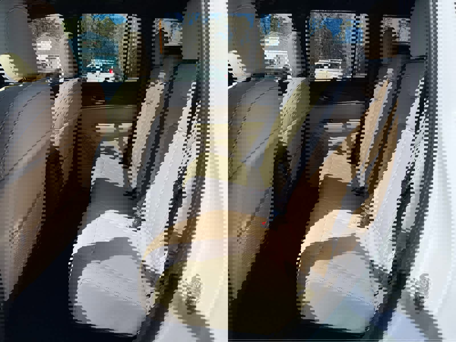 Used 2025 Jeep Grand Cherokee Limited w/ Black Appearance Package image 24