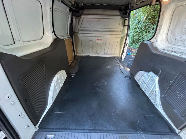 Used 2021 Ford Transit Connect XL image 28
