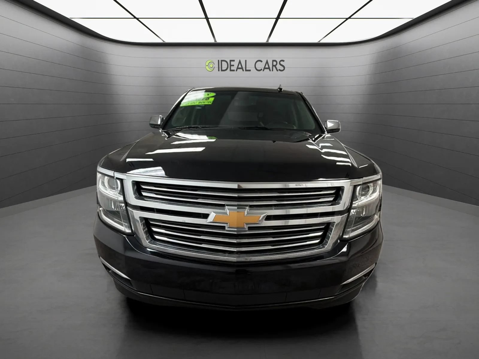 Used 2018 Chevrolet Tahoe Premier RWD image 2