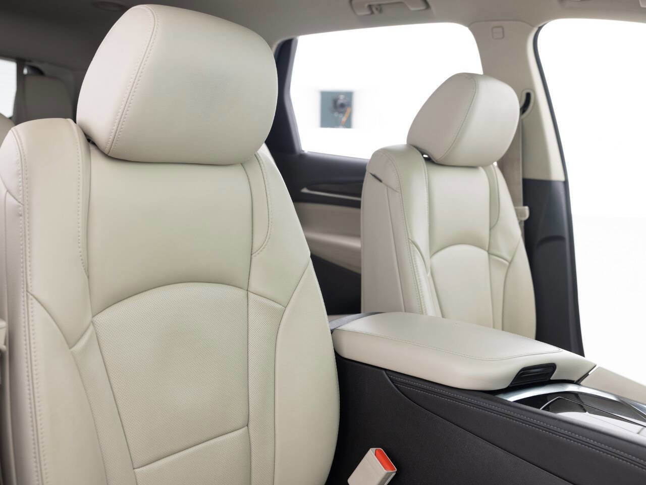 Used 2019 Buick Enclave Essence AWD/4WD image 26
