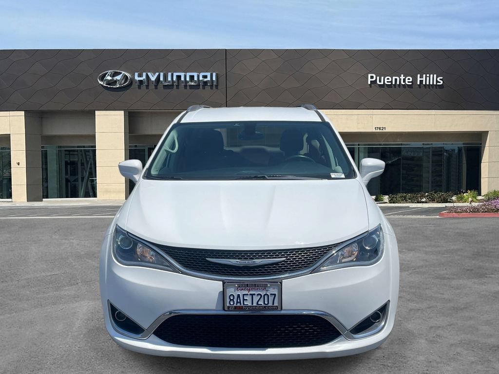 Used 2017 Chrysler Pacifica Touring-L Plus FWD image 2