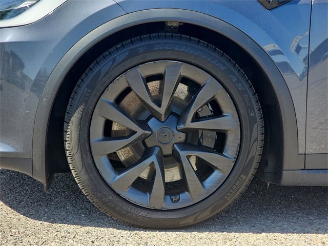 Used 2022 Tesla Model X image 19