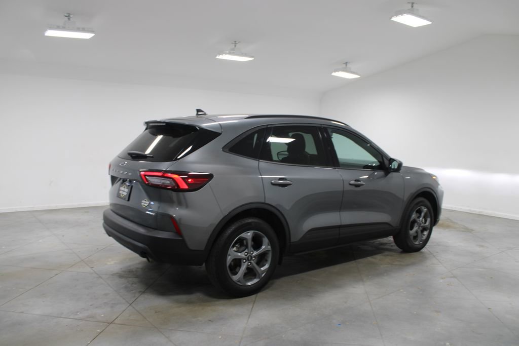 Used 2025 Ford Escape ST-Line AWD/4WD image 9