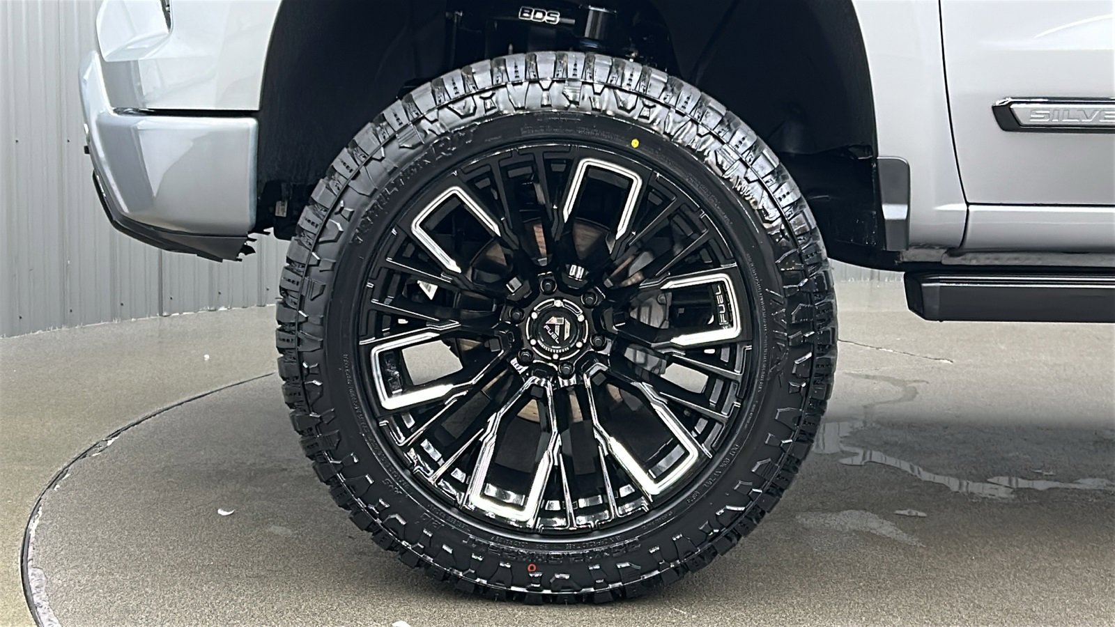 Used 2023 Chevrolet Silverado 1500 High Country w/ High Country Premium Package image 10