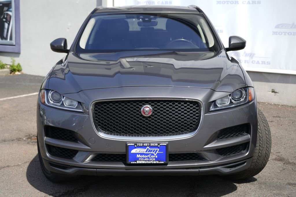 Used 2019 Jaguar F-PACE Premium image 5