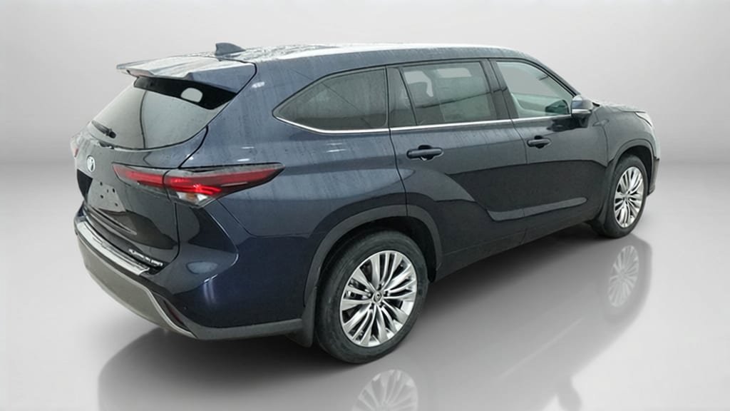 New 2026 Toyota Highlander Platinum AWD/4WD image 10