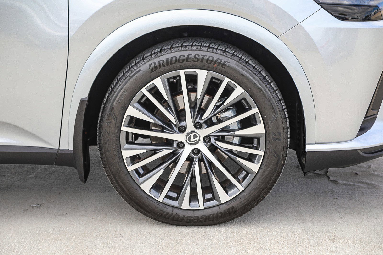 Used 2023 Lexus RX 350 Premium Plus w/ Cold Area Package FWD image 10