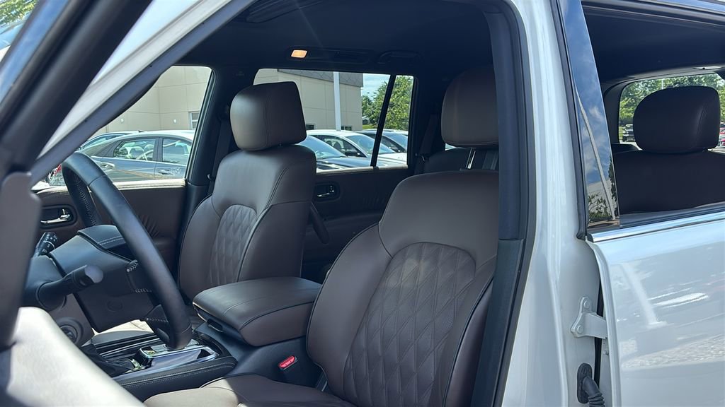 Used 2023 Nissan Armada Platinum w/ Captain's Chairs Package AWD/4WD image 10