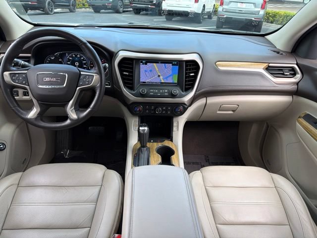 Used 2019 GMC Acadia Denali w/ Technology Package FWD image 16