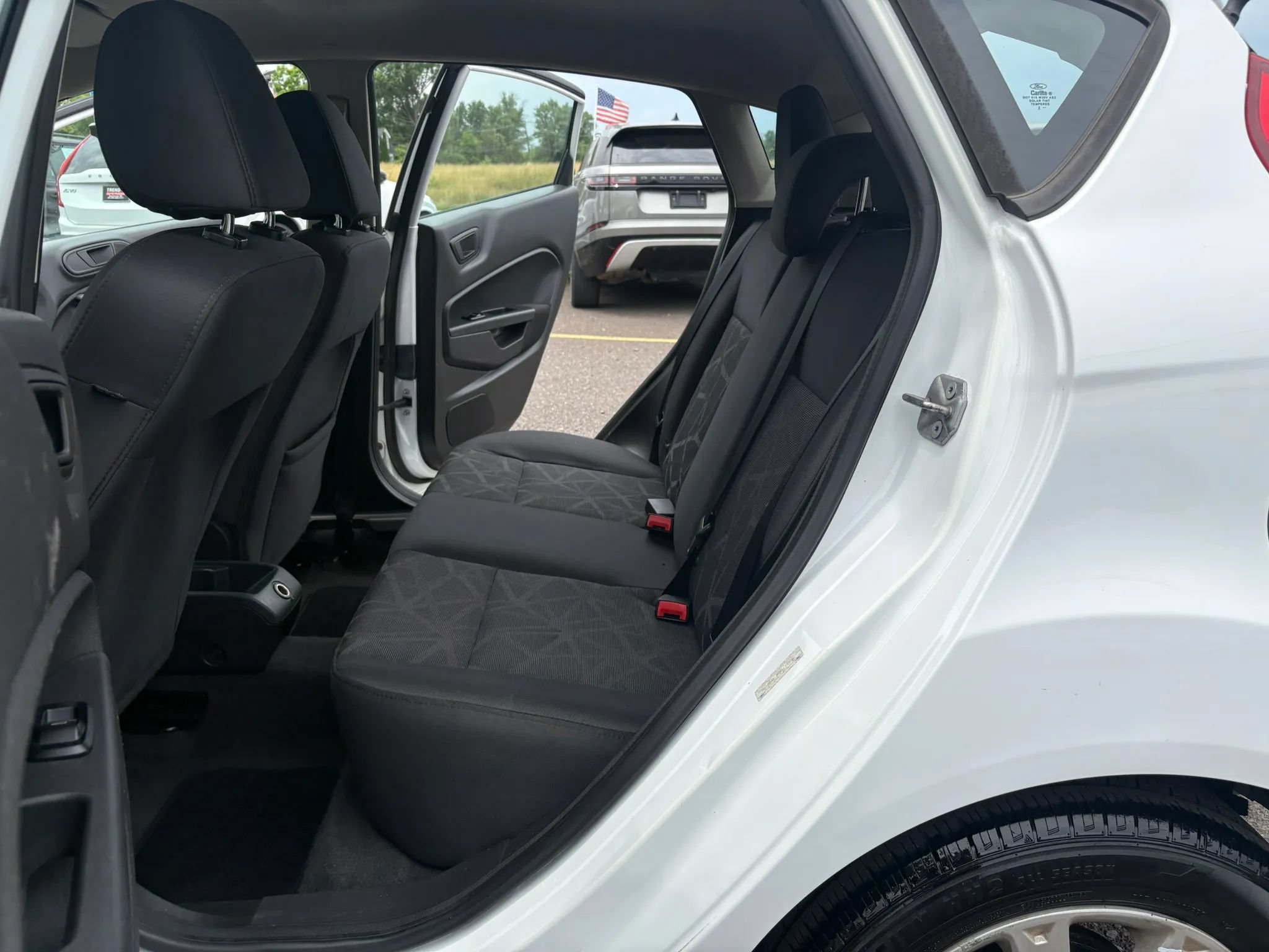 Used 2013 Ford Fiesta SE FWD image 17