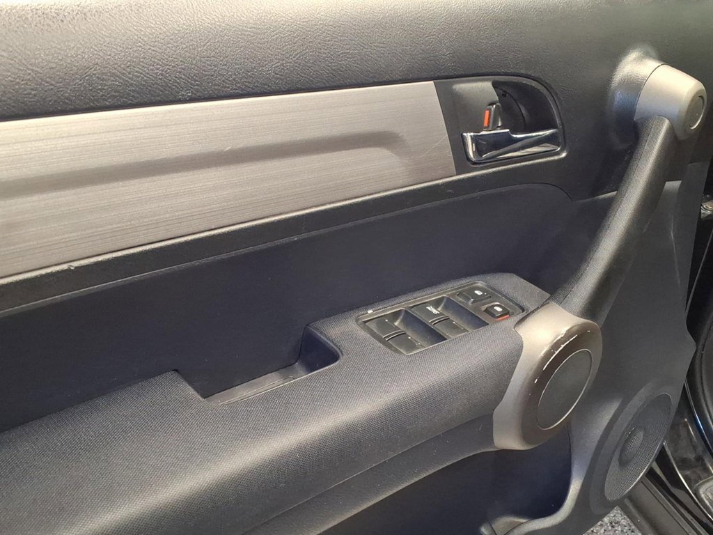 Used 2010 Honda CR-V LX image 8